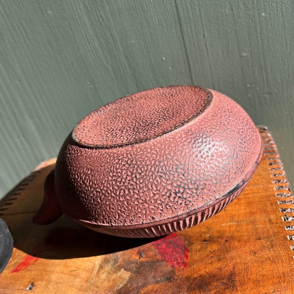 Vintage Cast Iron Textured Teapot - Picture 5 of 5